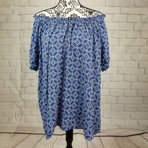 Croft & Barrow short sleeve geo print size 1x top